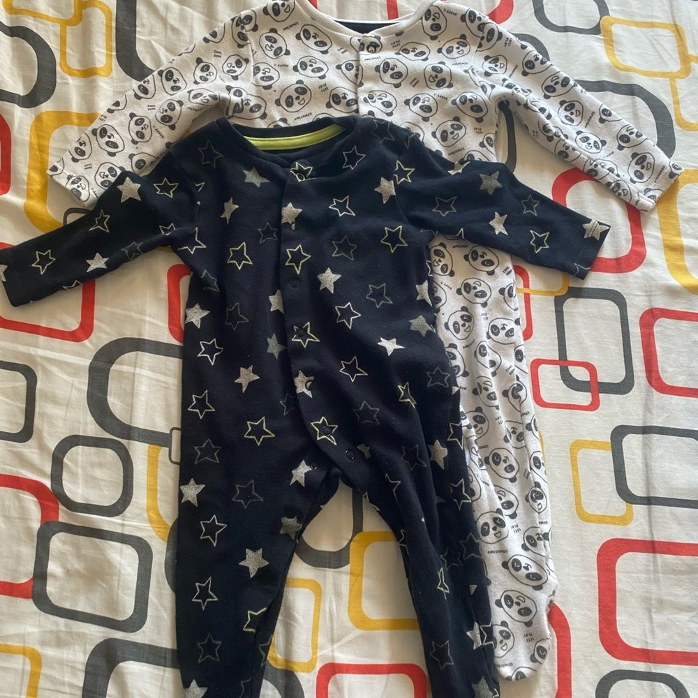 ❌SOLD❌Primark 2 pack Stars Panda Bodysuits 6-9m